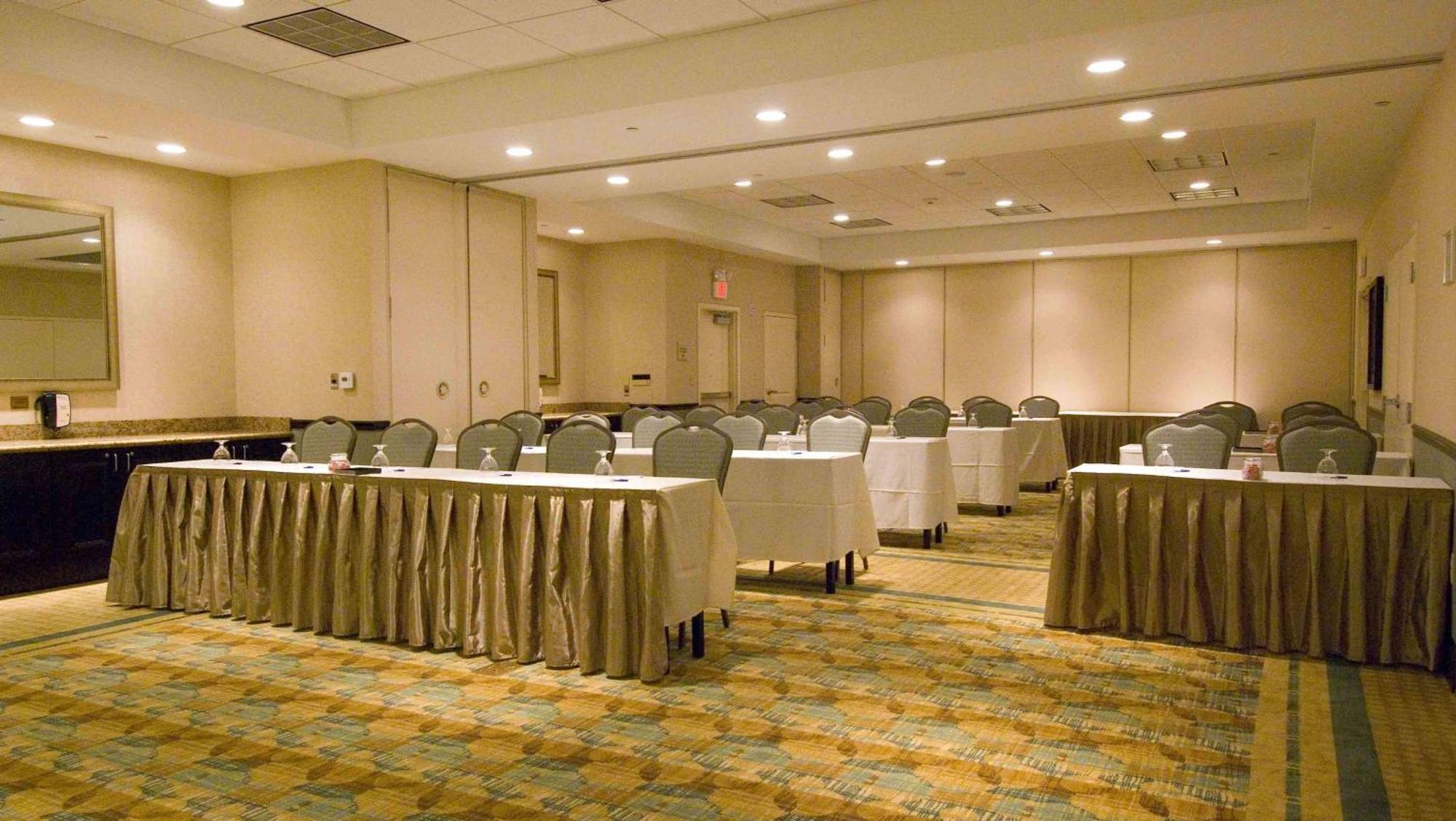 Hilton Garden Inn Durham Southpoint Экстерьер фото