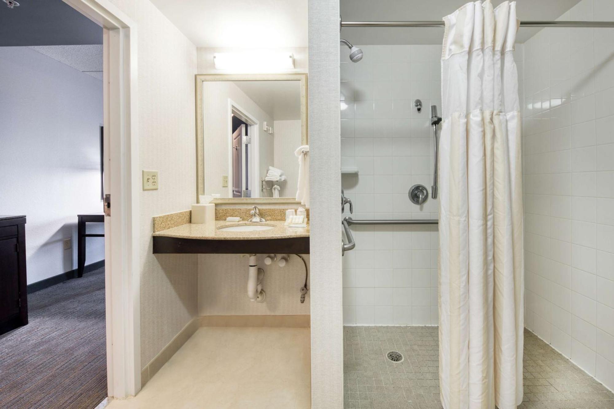 Hilton Garden Inn Durham Southpoint Экстерьер фото