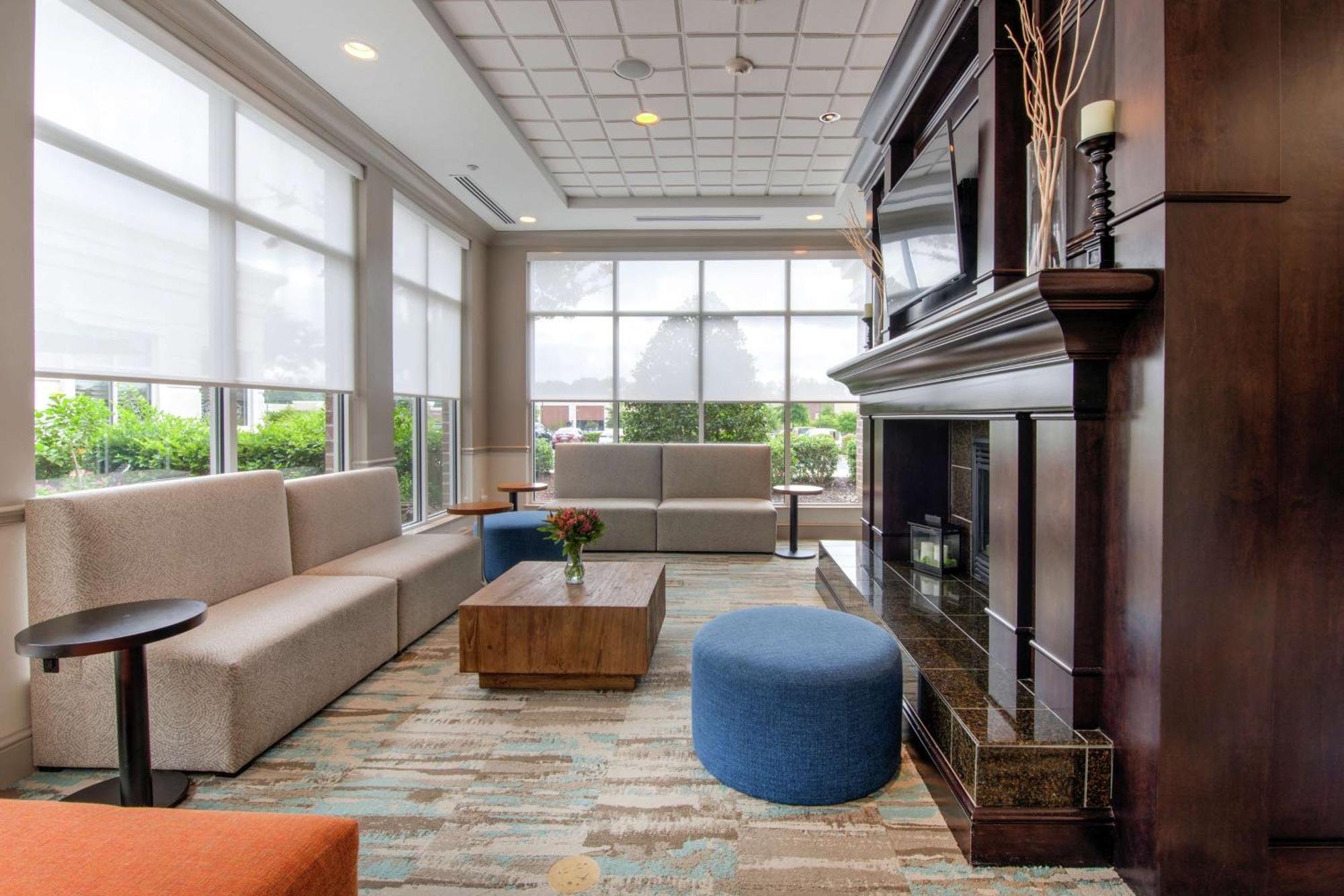 Hilton Garden Inn Durham Southpoint Экстерьер фото